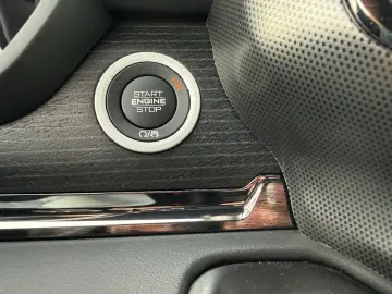 DODGE RAM 1500 Limited Night GRAIL LA CHANTI V8 VOLL