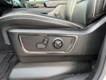 DODGE RAM 1500 Limited Night GRAIL LA CHANTI V8 VOLL