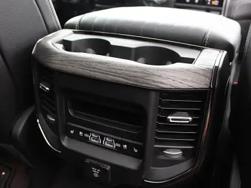 DODGE RAM LIMITED Night  HUD  Massage  RBX