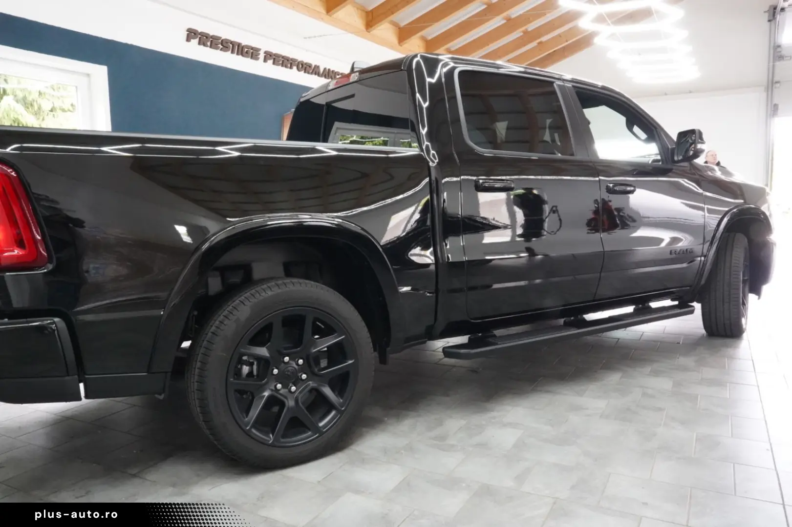 DODGE Sport 3.0 420 PS Black