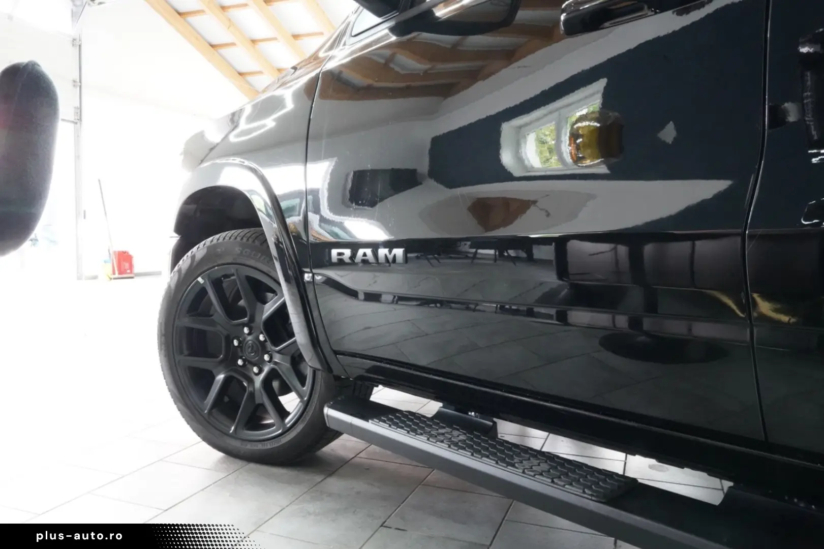 DODGE Sport 3.0 420 PS Black