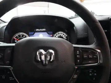 DODGE Sport 3.0 420 PS Black