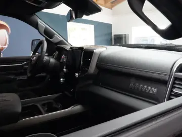 DODGE Sport 3.0 420 PS Black
