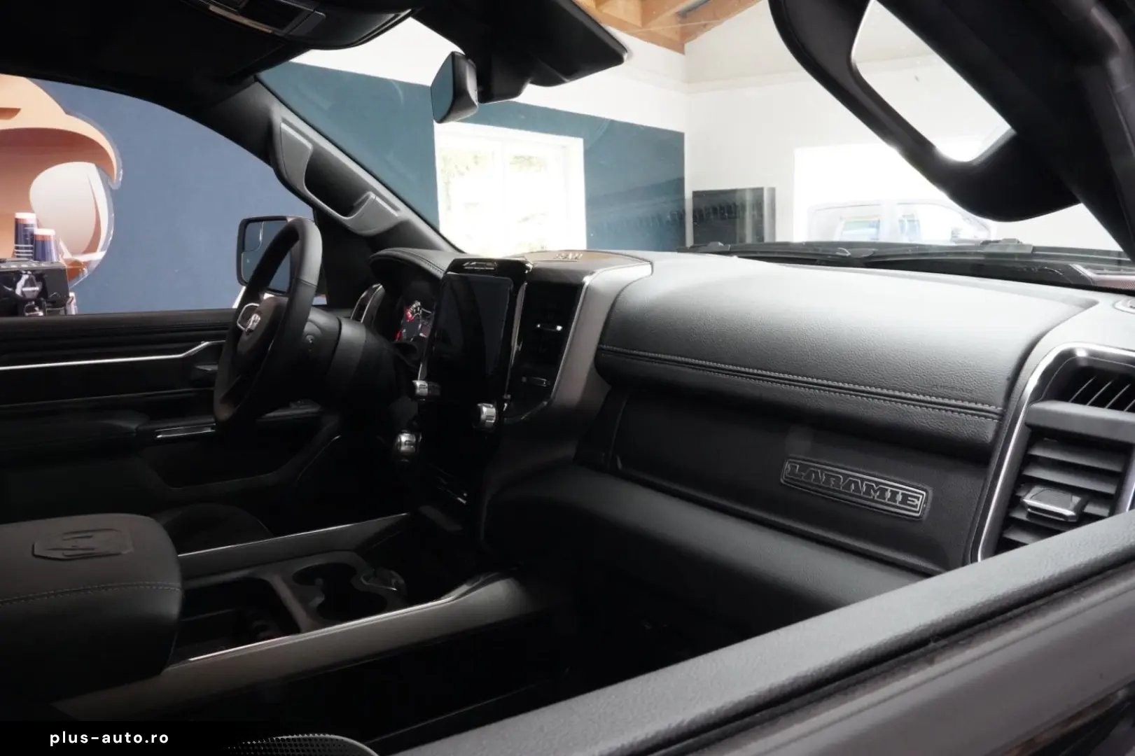 DODGE Sport 3.0 420 PS Black