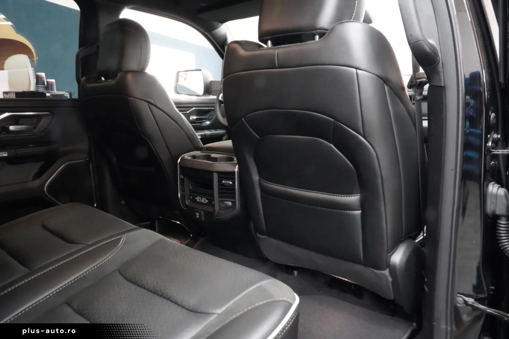 DODGE Sport 3.0 420 PS Black
