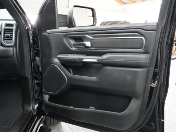 DODGE Sport 3.0 420 PS Black