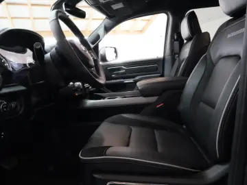DODGE Sport 3.0 420 PS Black
