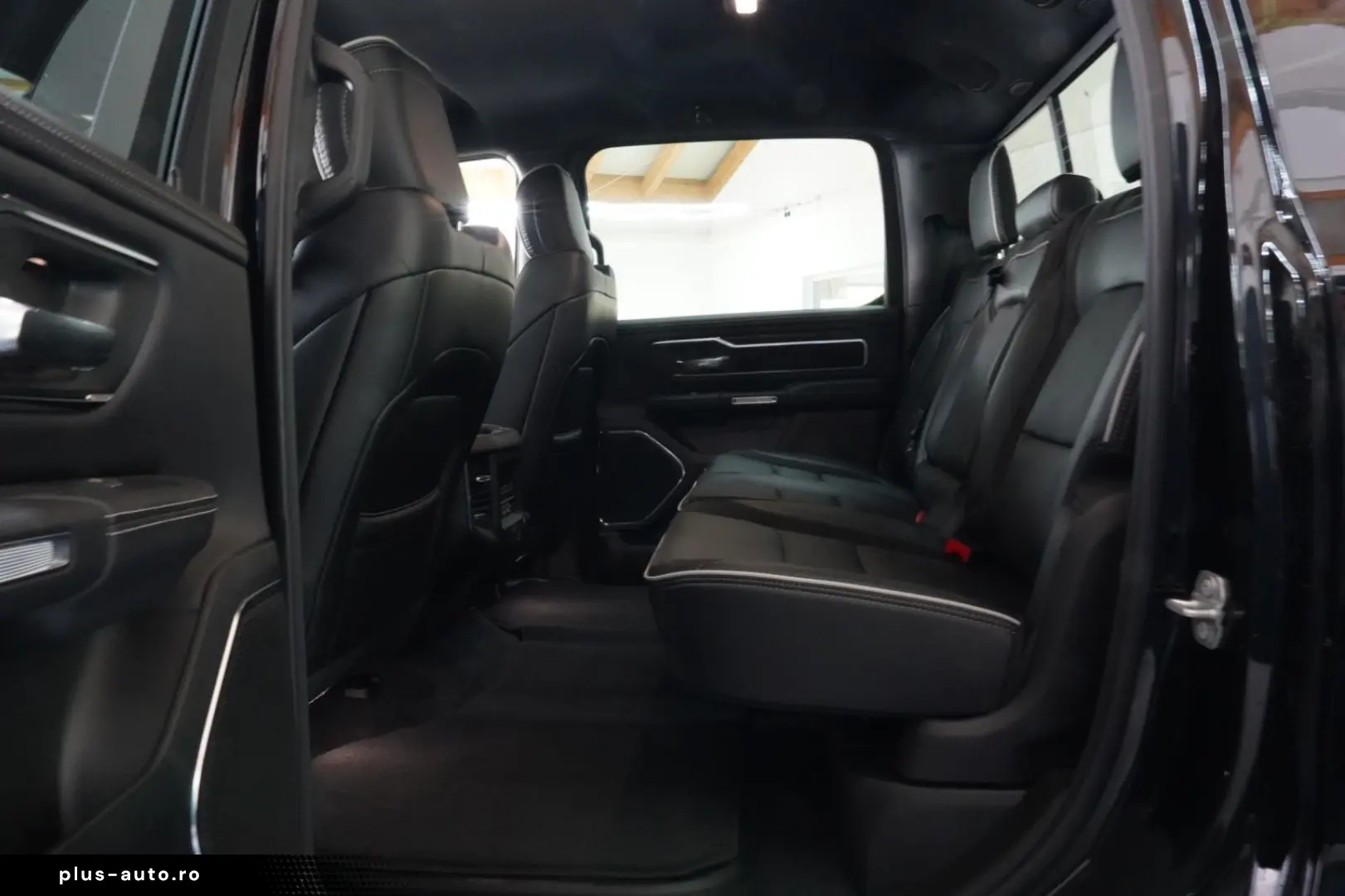 DODGE Sport 3.0 420 PS Black