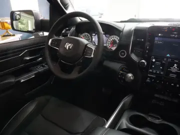 DODGE Sport 3.0 420 PS Black