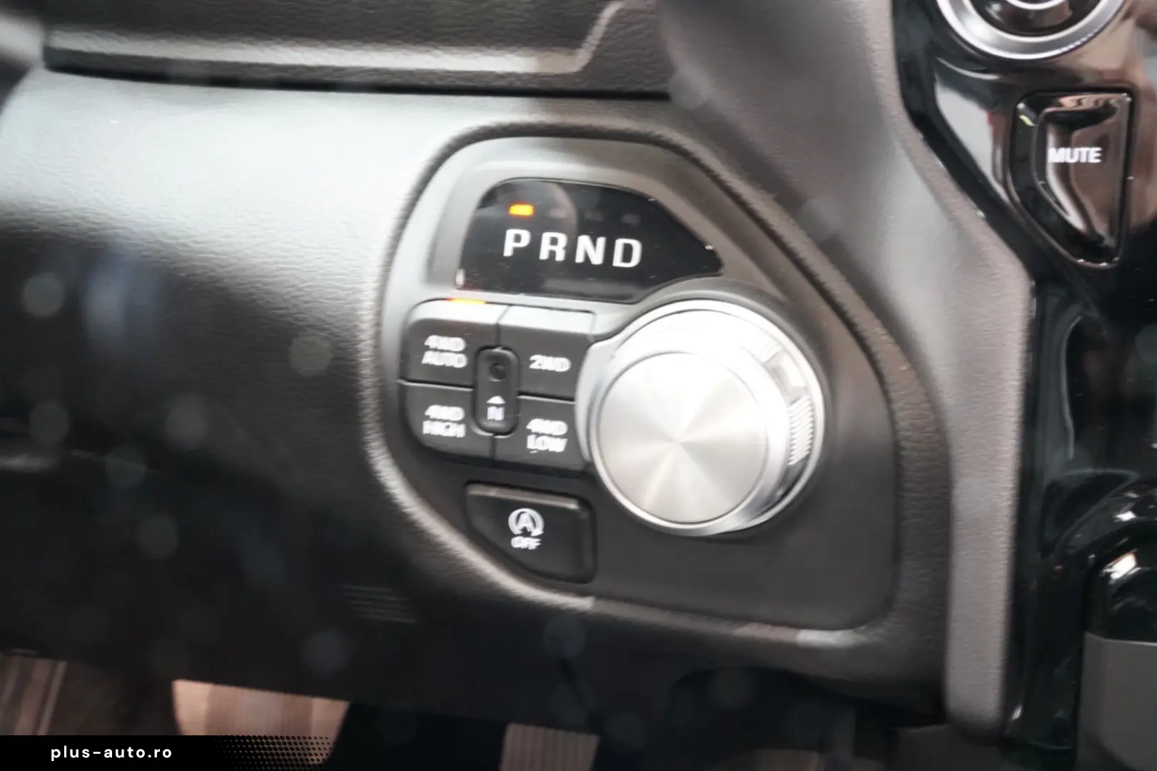 DODGE Sport 3.0 420 PS Black