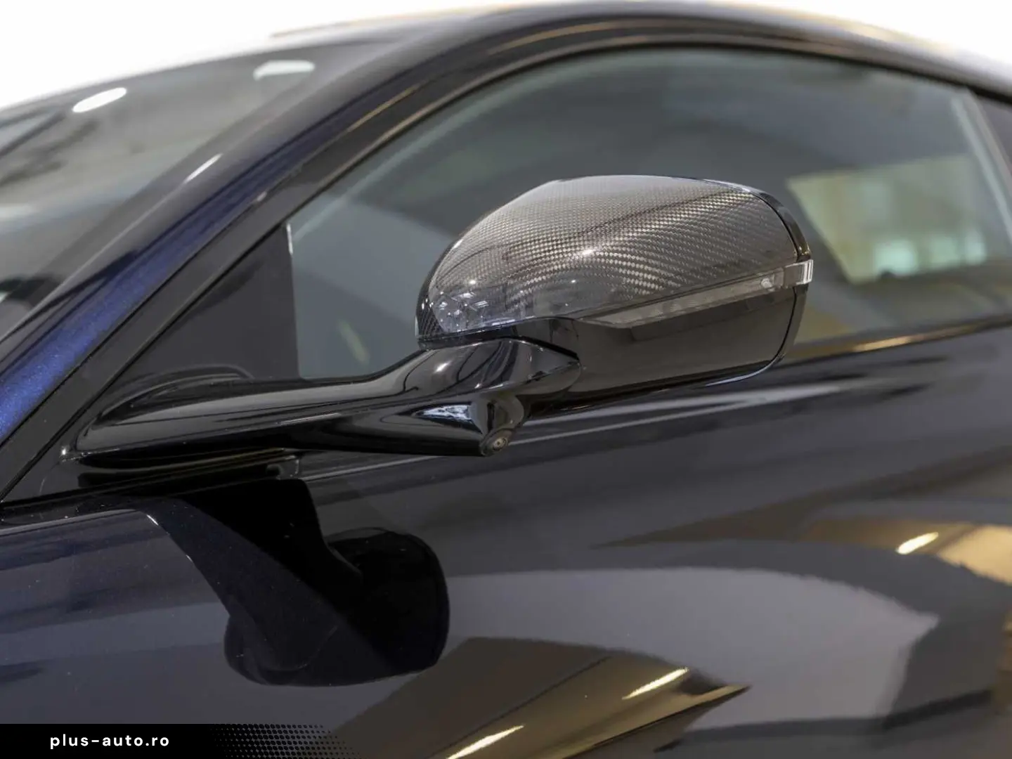 ASTON MARTIN V12 Vanquish -Ultramarine Black-
