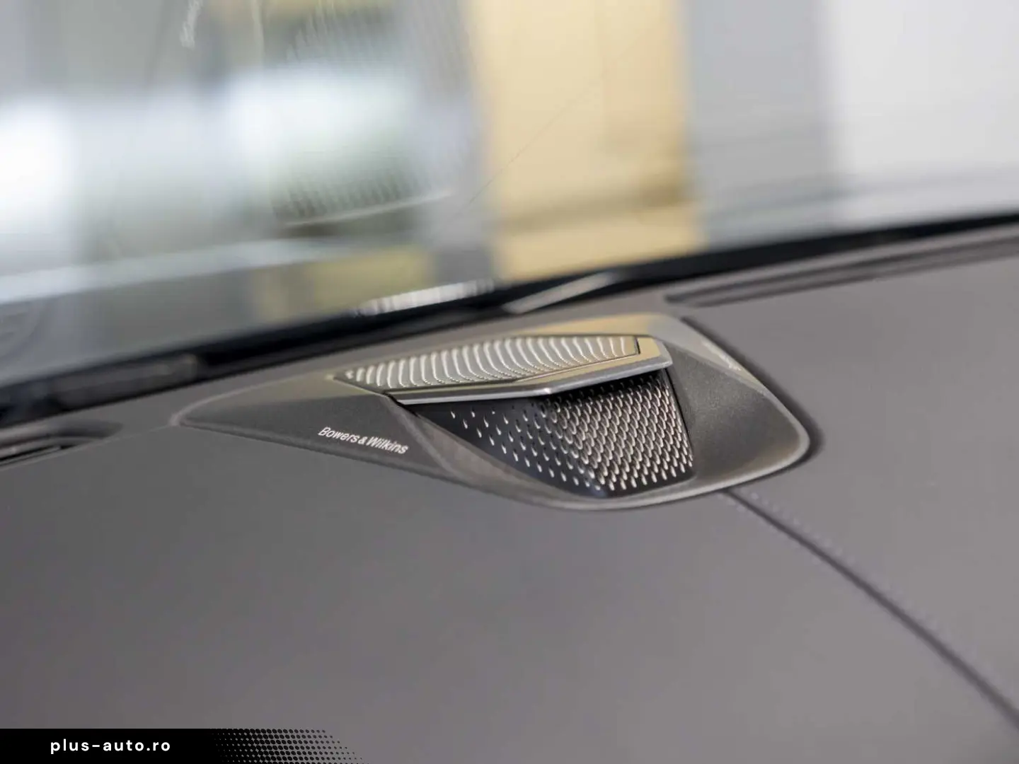 ASTON MARTIN V12 Vanquish -Ultramarine Black-