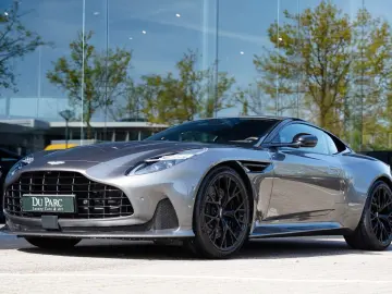 ASTON MARTIN DB12 4.0 V8 Carbon NEW SERVICE