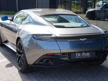 ASTON MARTIN DB12 4.0 V8 Carbon NEW SERVICE