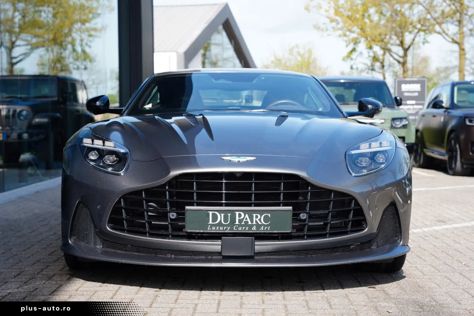 ASTON MARTIN DB12 4.0 V8 Carbon NEW SERVICE