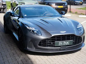 ASTON MARTIN DB12 4.0 V8 Carbon NEW SERVICE
