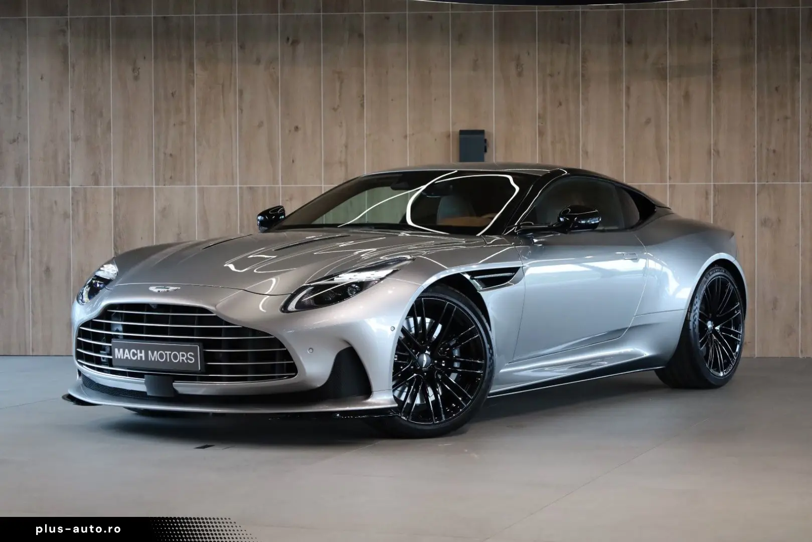 ASTON MARTIN DB12 4.0 V8