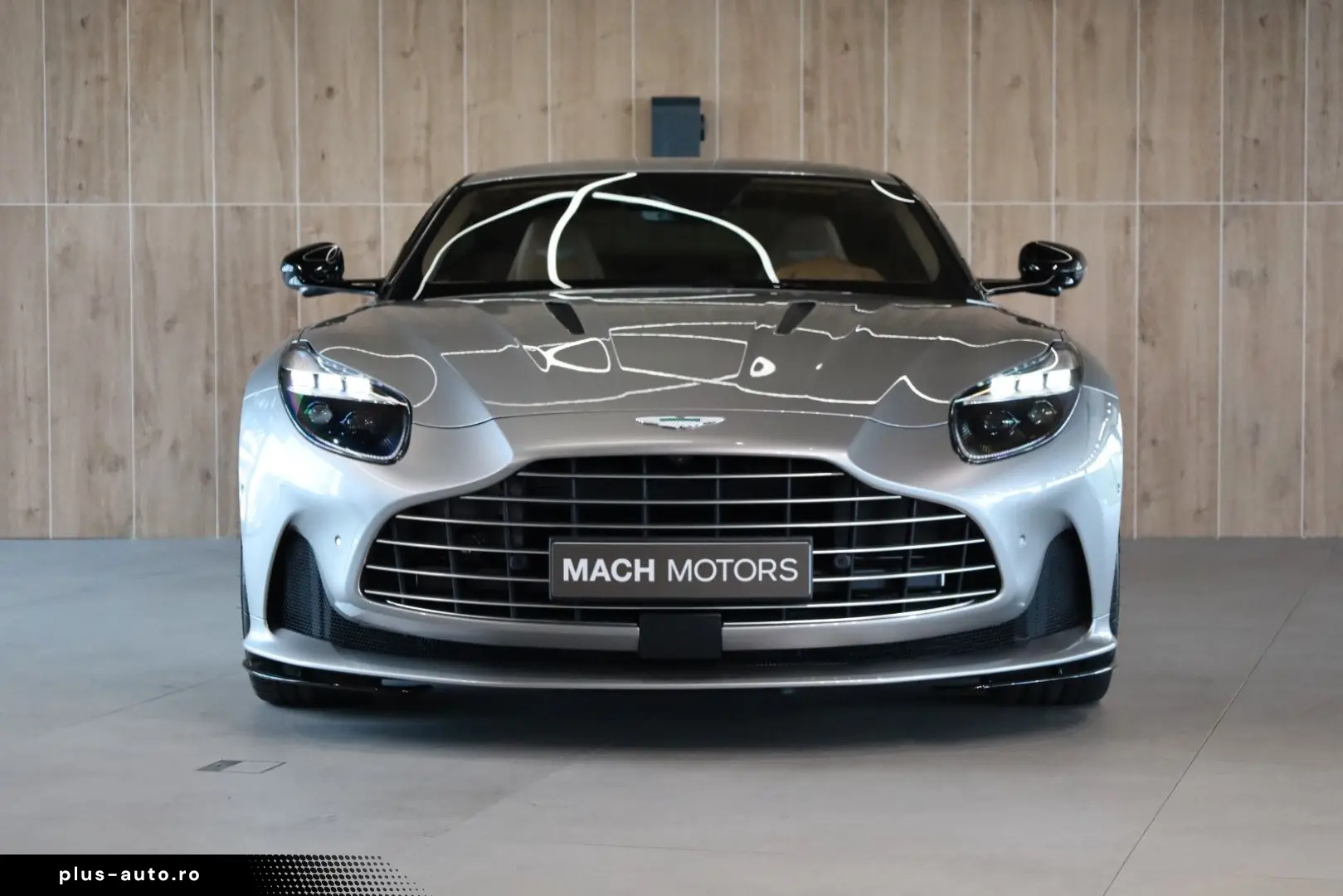 ASTON MARTIN DB12 4.0 V8