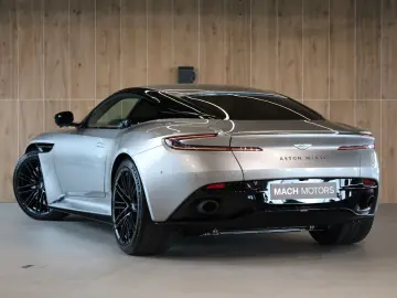 ASTON MARTIN DB12 4.0 V8