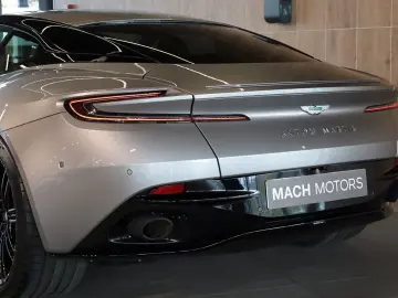 ASTON MARTIN DB12 4.0 V8