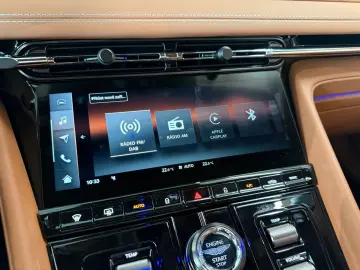 ASTON MARTIN DB12 4.0 V8