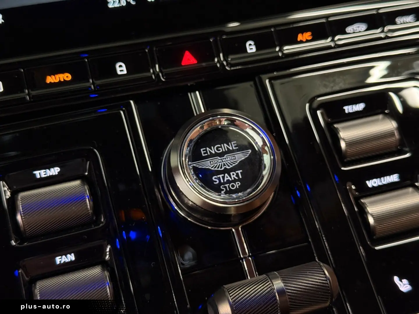 ASTON MARTIN DB12 4.0 V8