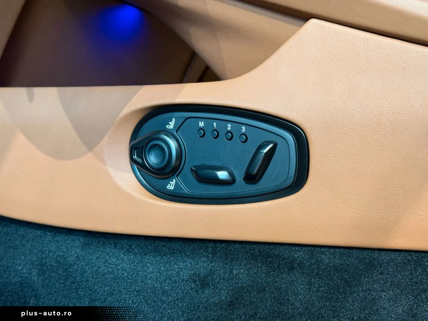ASTON MARTIN DB12 4.0 V8