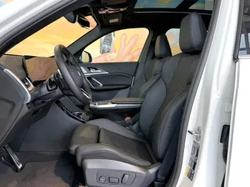 BMW iX1 xDrive30 M SPORT ACC PANO