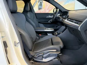 BMW iX1 xDrive30 M SPORT ACC PANO