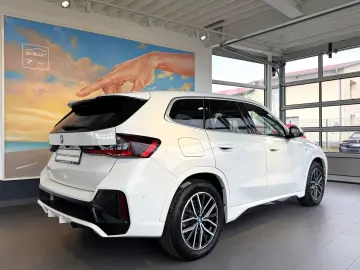 BMW iX1 xDrive30 M SPORT ACC PANO