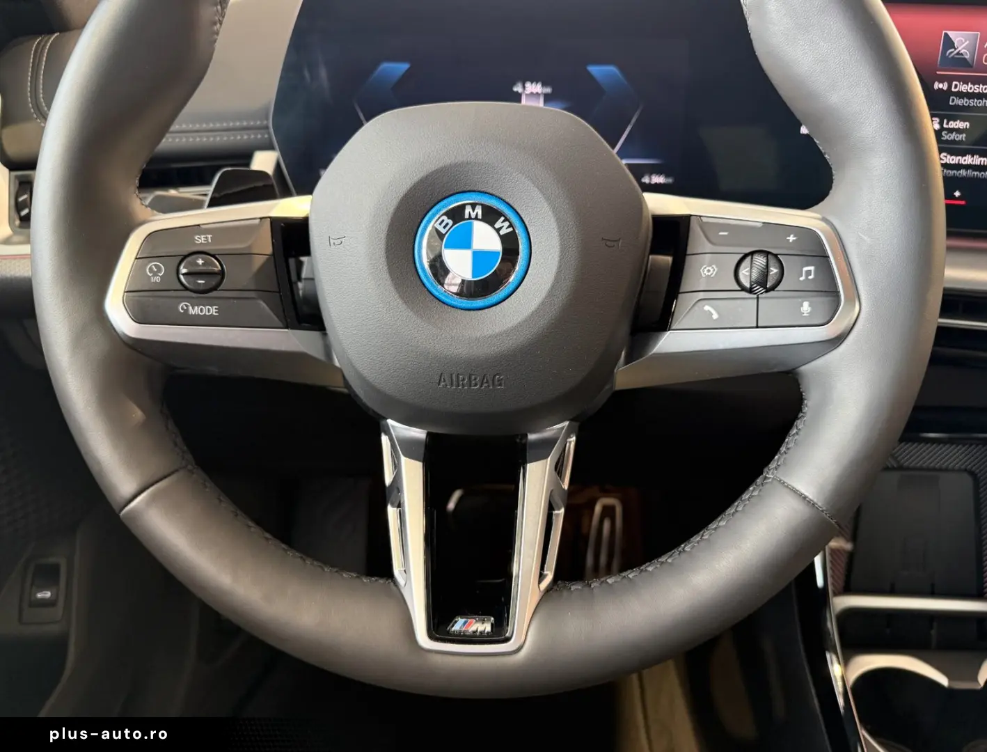 BMW iX1 xDrive30 M SPORT ACC PANO