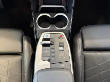 BMW iX1 xDrive30 M SPORT ACC PANO