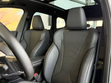 BMW iX1 xDrive30 M SPORT ACC PANO