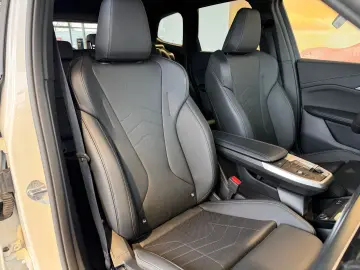 BMW iX1 xDrive30 M SPORT ACC PANO