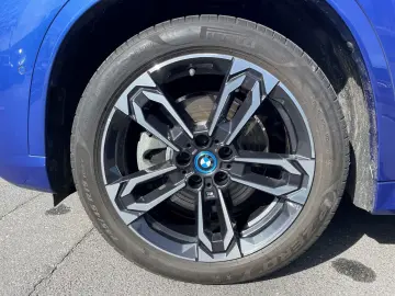 BMW iX1 xDrive30 M Sport Panorama