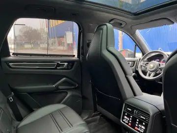 PORSCHE Cayenne S Carbon · Sport Design · Einmalig