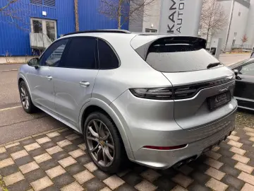 PORSCHE Cayenne S Carbon · Sport Design · Einmalig