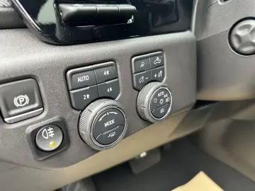 CHEVROLET Silverado High Country 3.0 Duramax 22  LED