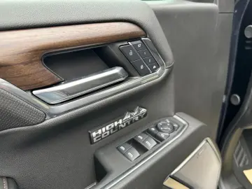 CHEVROLET Silverado High Country 3.0 Duramax 22  LED