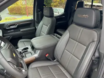 CHEVROLET Silverado High Country 3.0 Duramax 22  LED