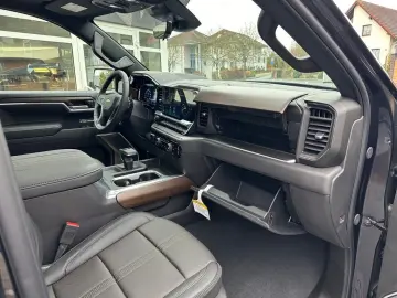 CHEVROLET Silverado High Country 3.0 Duramax 22  LED