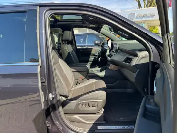 CHEVROLET Suburban High Country 6.2 V8 4x4   LPG