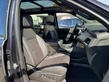 CHEVROLET Suburban High Country 6.2 V8 4x4   LPG