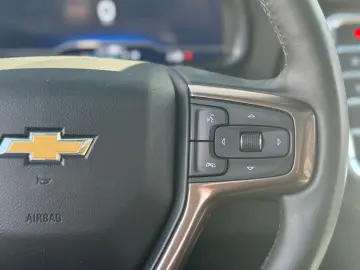 CHEVROLET Suburban High Country 6.2 V8 4x4   LPG
