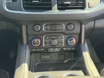 CHEVROLET Suburban High Country 6.2 V8 4x4   LPG