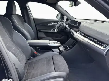 BMW iX2 eDrive20 M Sport