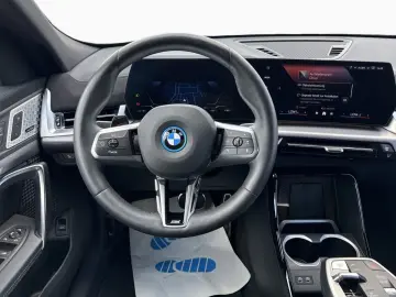 BMW iX2 eDrive20 M Sport