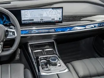 BMW 740d xDrive M Sport TV HUD PANO ACC 360 KAM RFK