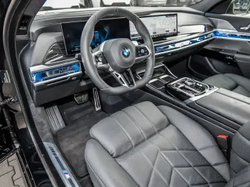 BMW 740d xDrive M Sport TV HUD PANO ACC 360 KAM RFK
