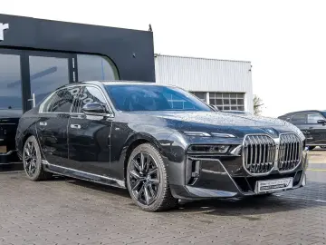 BMW 740d xDrive M Sport TV PANO ACC 360 KAM RFK NAVI